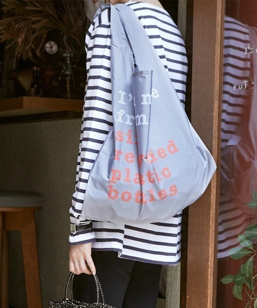 KIND BAG(カインドバッグ)の「〈KIND BAG/カインドバッグ〉プラスチック再生エコバッグ(エコバッグ/サブバッグ)」|グレー×ピンク