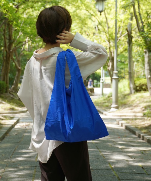 KIND BAG（カインドバッグ）の「〈KIND BAG/カインドバッグ〉プラスチック再生エコバッグ（エコバッグ/サブバッグ・レディース・ベビーピンク/ライトパープル/ブラック×ホワイト/グリーン/ブラック/ホワイト×ブルー/チェック/ピンク/グレー/ライトブルー/ストライプ/カラフル/ネイビー/ベージュ/その他/ブラック×ピンク/ターコイズブルー/ブラック×グレー/マルチ/グレー×ピンク/ブルー/ライラック/ブルー系その他/ピンク系その他/ピンクベージュ/ライトブラウン/イエロー/ダークグリーン/コーラル/パープル/ロイヤルブルー/ブルーグリーン/トリコロール/グリーン×ピンク/チェリーピンク/グリーン×オレンジ/ブルー系その他2・ONE SIZE）」の20枚目の写真
