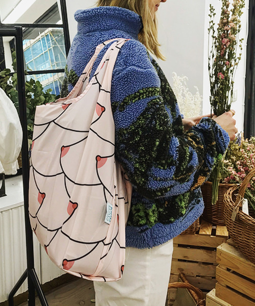 KIND BAG(カインドバッグ)の「〈KIND BAG/カインドバッグ〉プラスチック再生エコバッグ(エコバッグ/サブバッグ)」|ピンク