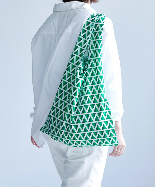KIND BAG(カインドバッグ)の「〈KIND BAG/カインドバッグ〉プラスチック再生エコバッグ(エコバッグ/サブバッグ)」|グリーン