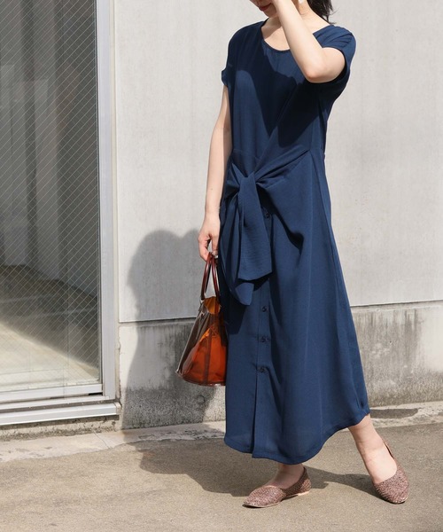 vingtrois（バントロア）の「【vingtrois】フロントリボンシャツワンピース（ワンピース・レディース・オフホワイト/テラコッタ/ネイビー・M）」の3枚目の写真