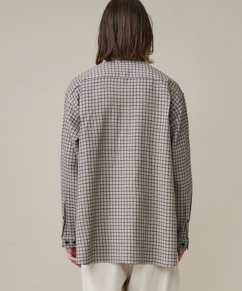 markaware(マーカウェア)の「【markaware/marka】FLAP POCKET SHIRT/M20C-08SH01C(シャツ/ブラウス・メンズ・ブラック/グレイッシュベージュ・1/2)」の5枚目の写真