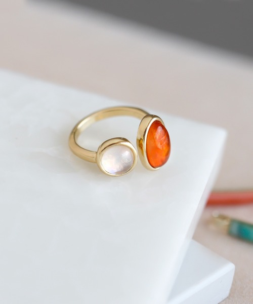 ANEMONE（アネモネ）の「カラーストーンのフォークリング（リング・レディース・ブルー/オレンジ/パープル/グリーン/グレー/クリア/ゴールド/ワイン・FREE）」の6枚目の写真