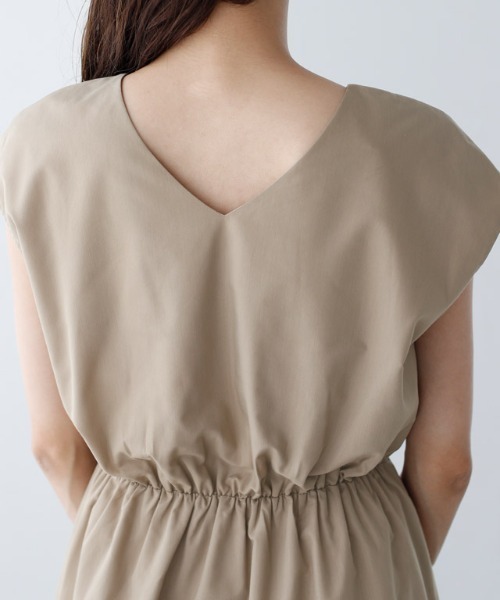 キーネックフレア切り替えワンピース