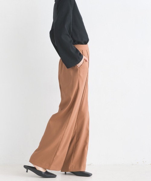 OMNES Another Edition(オムネス アナザーエディション)の「ストレッチカチオン センタープレスセミワイドパンツ(その他パンツ・レディース・ブラック/ブラウン/ベージュ/ピンクベージュ・FREE)」の6枚目の写真