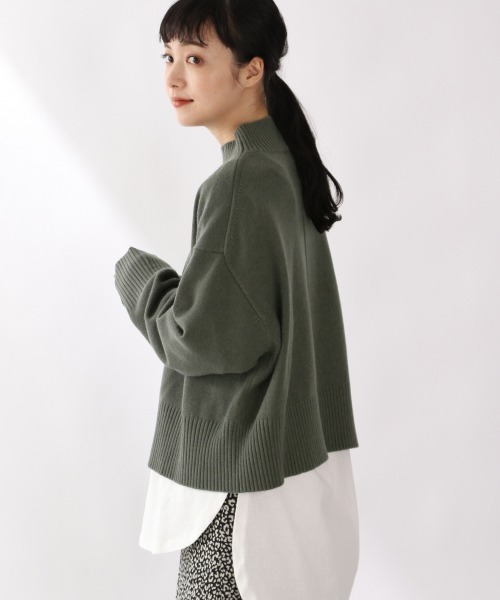 LOWRYS FARM(ローリーズファーム)の「ショートハイネックプルオーバーLS 920957(ニット/セーター・レディース・ブラック/グレー/グリーン/アイボリー/イエロー/ライトグリーン・FREE)」の4枚目の写真