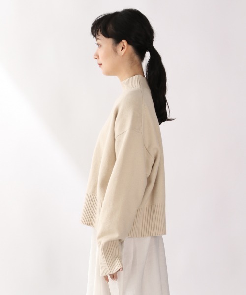 LOWRYS FARM(ローリーズファーム)の「ショートハイネックプルオーバーLS 920957(ニット/セーター・レディース・ブラック/グレー/グリーン/アイボリー/イエロー/ライトグリーン・FREE)」の10枚目の写真