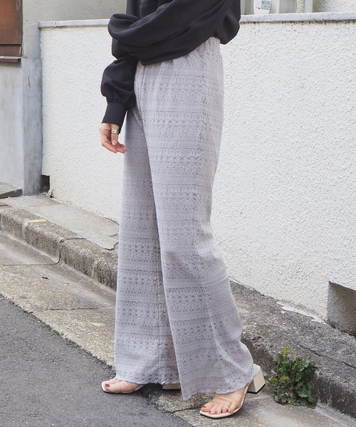 tiptop(ティップトップ)の「2021SS 総レースフレアパンツ(その他パンツ・レディース・ブラック/サックスブルー/ライトグリーン/アイボリー・FREE)」の10枚目の写真