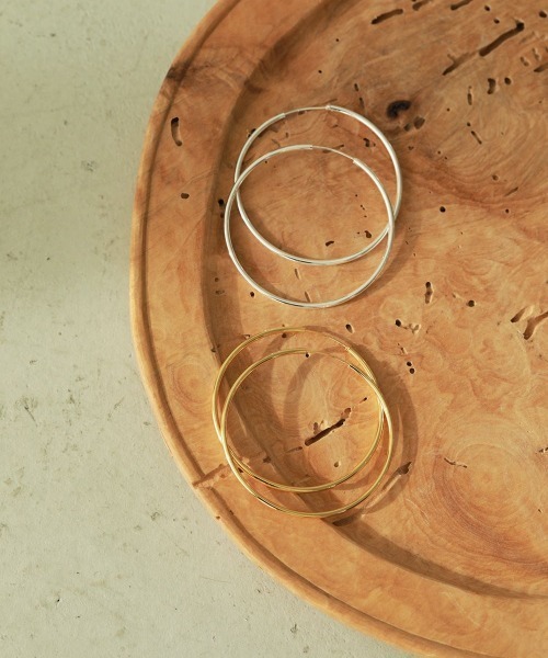 TODAYFUL（トゥデイフル）の「TODAYFUL　Thin Hoop Pierce シンフープピアス/12990902（ピアス（両耳用）・レディース・シルバー/ゴールド・ONE SIZE）」の5枚目の写真