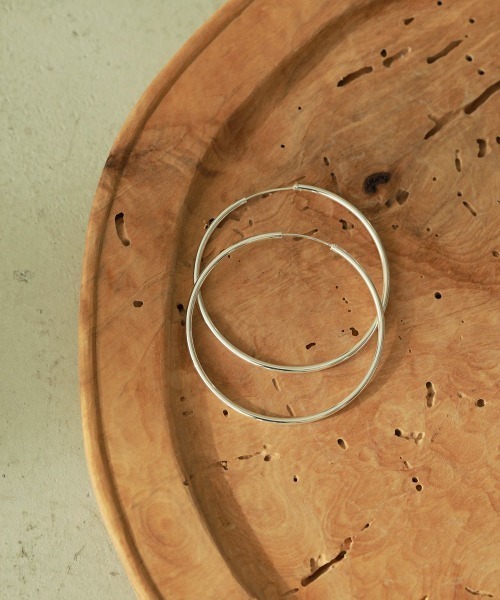 TODAYFUL（トゥデイフル）の「TODAYFUL　Thin Hoop Pierce シンフープピアス/12990902（ピアス（両耳用）・レディース・シルバー/ゴールド・ONE SIZE）」の6枚目の写真