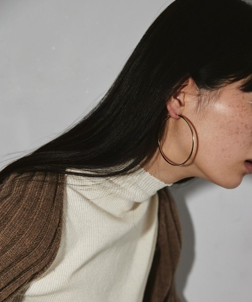 TODAYFUL（トゥデイフル）の「TODAYFUL　Thin Hoop Pierce シンフープピアス/12990902（ピアス（両耳用）・レディース・シルバー/ゴールド・ONE SIZE）」の9枚目の写真