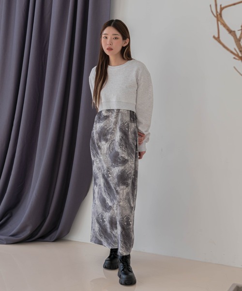 UNE MANSION（ユヌマンション）の「タイダイ柄キャミロングワンピース（シャツワンピース・レディース・ベージュ/グレー・FREE）」の2枚目の写真