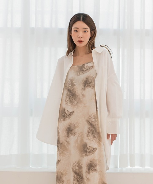 UNE MANSION（ユヌマンション）の「タイダイ柄キャミロングワンピース（シャツワンピース・レディース・ベージュ/グレー・FREE）」の10枚目の写真