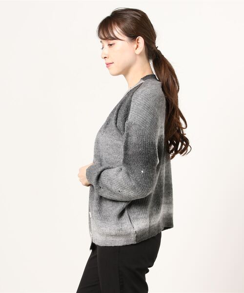 Figments(フィグメンツ)の「グラデーションカーディガン(カーディガン/ボレロ・レディース・パープル/グレー・FREE)」の9枚目の写真