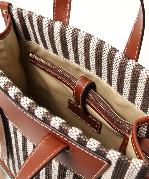 SLOBE IENA(スローブイエナ)の「【MICA DELLA VALLE / ミカ デラ ヴァッレ】 ボルサトートバッグ(トートバッグ・レディース・ブラウン・FREE)」の5枚目の写真