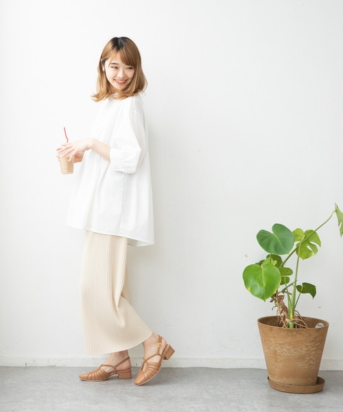 menue(メヌエ)の「シャーリングクロスストラップパンプス(サンダル・レディース・アイボリー/ブラック/ベージュ系その他/パイソン・XS/S/M/L/LL/3L)」の6枚目の写真