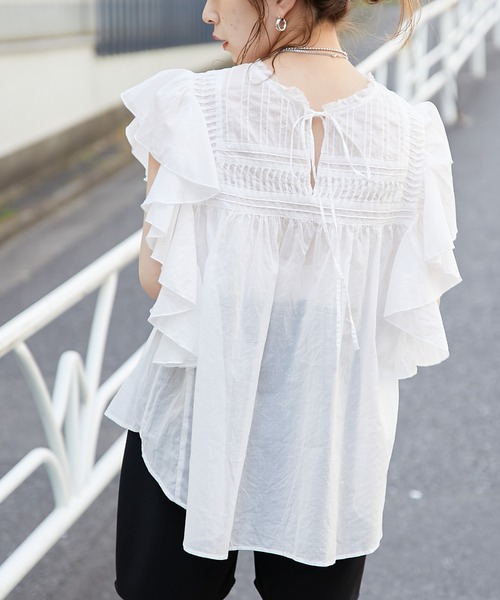 Chico（チコ）の「ピンタック肩フリルシアーブラウス（シャツ/ブラウス・レディース・ホワイト/ブラック/パープル/ピンク・FREE）」の5枚目の写真