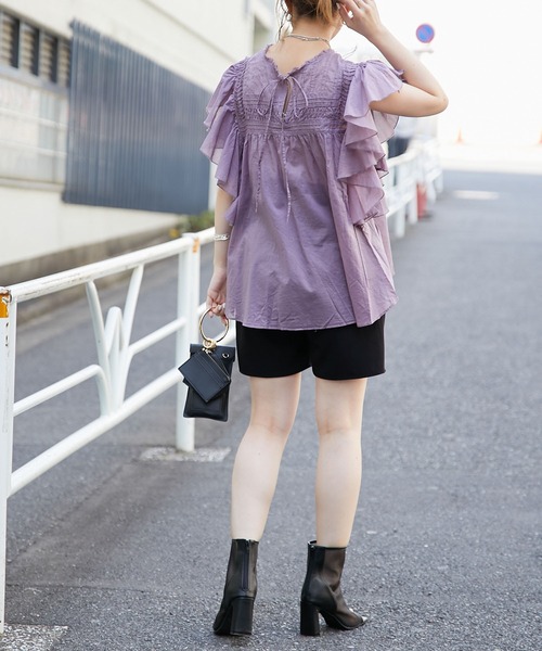 Chico（チコ）の「ピンタック肩フリルシアーブラウス（シャツ/ブラウス・レディース・ホワイト/ブラック/パープル/ピンク・FREE）」の15枚目の写真