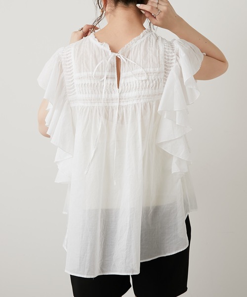 Chico（チコ）の「ピンタック肩フリルシアーブラウス（シャツ/ブラウス・レディース・ホワイト/ブラック/パープル/ピンク・FREE）」の8枚目の写真