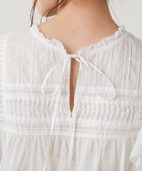 Chico（チコ）の「ピンタック肩フリルシアーブラウス（シャツ/ブラウス・レディース・ホワイト/ブラック/パープル/ピンク・FREE）」の12枚目の写真