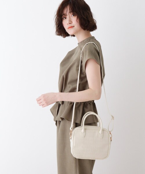 DRESKIP（ドレスキップ）の「◆アソートデザインスクエアショルダー（ショルダーバッグ・レディース・グレー系4/アイボリー系3/キャメル・00）」の4枚目の写真