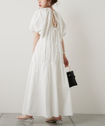 バックデザインティアードロングワンピース