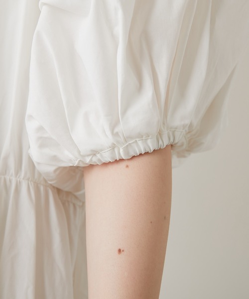 Chico（チコ）の「バックデザインティアードロングワンピース（ワンピース・レディース・ホワイト/ブラック/パープル・FREE）」の9枚目の写真