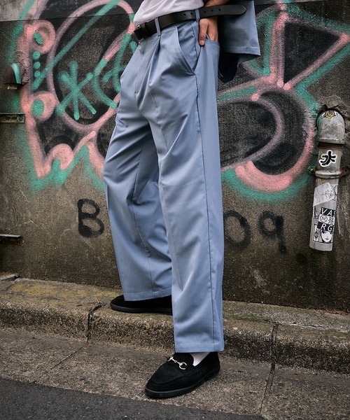 PUBLUX（パブリュクス）の「【PUBLUX/パブリュクス×ベルエポック】　センタープレスワイドパンツ/ユニセックス（スラックス・メンズ・ブルー/オリーブ/ブラウン/ブラック/ホワイト・MEDIUM/SMALL/LARGE）」の5枚目の写真