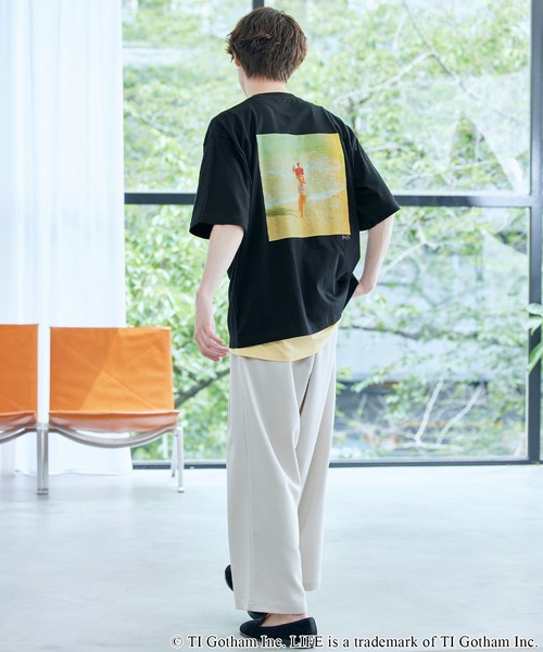 LIFE（ライフ）の「LIFE/ライフ 別注コラボ オーバーサイズ アソートフォトプリント半袖カットソー（Tシャツ/カットソー・メンズ・ホワイト系その他3/ブラック系その他2/ブラック系その他3/ブラック系その他/ホワイト系その他2/ホワイト系その他・M/L）」の22枚目の写真