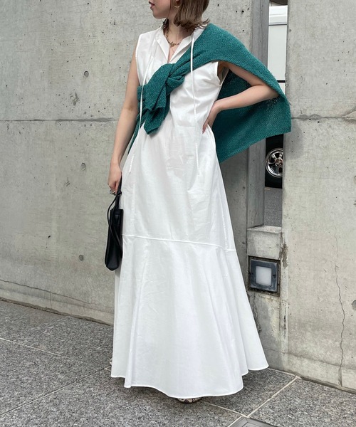 DouDou(ドゥドゥ)の「【WEB限定】裾フレアマキシワンピース(ワンピース・レディース・ブラック/オフホワイト/カーキ・FREE)」の7枚目の写真