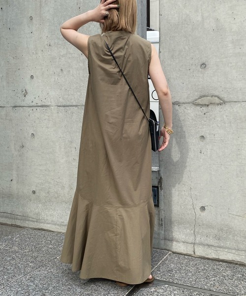 DouDou(ドゥドゥ)の「【WEB限定】裾フレアマキシワンピース(ワンピース・レディース・ブラック/オフホワイト/カーキ・FREE)」の15枚目の写真