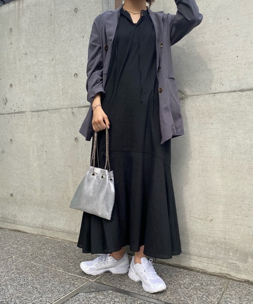 DouDou(ドゥドゥ)の「【WEB限定】裾フレアマキシワンピース(ワンピース・レディース・ブラック/オフホワイト/カーキ・FREE)」の17枚目の写真