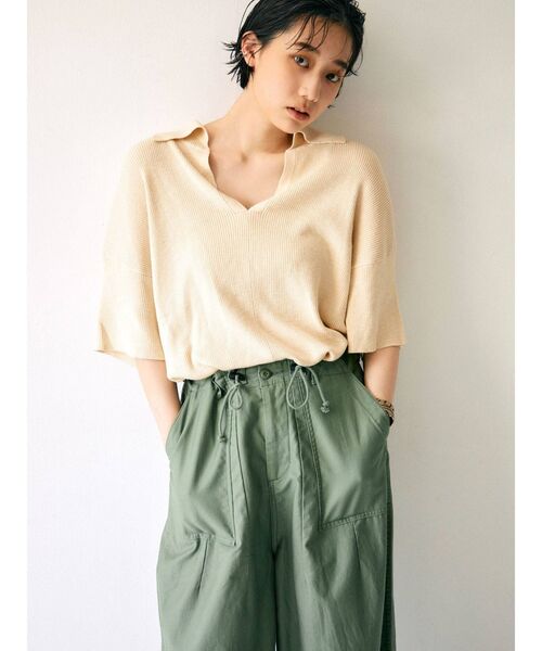 Ungrid(アングリッド)の「ハーフスリーブ襟ニット(ニット/セーター・レディース・ブラック/アイボリー/ブラウン・FREE)」の2枚目の写真