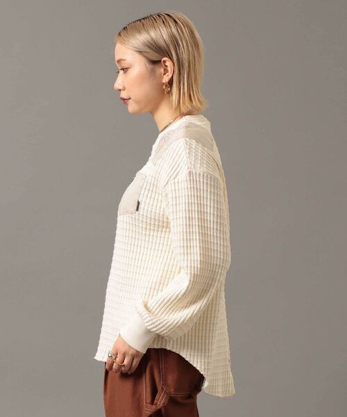 AVIREX（アヴィレックス）の「ビッグワッフル コンビプルオーバー/ BIG WAFFLE COMBI PULLOVER（Tシャツ/カットソー・レディース・オフホワイト/ブラウン/ブルー/マスタード・FREE）」の21枚目の写真