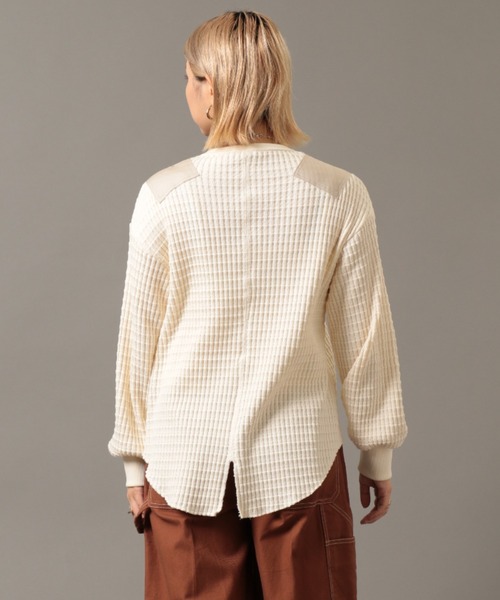 AVIREX（アヴィレックス）の「ビッグワッフル コンビプルオーバー/ BIG WAFFLE COMBI PULLOVER（Tシャツ/カットソー・レディース・オフホワイト/ブラウン/ブルー/マスタード・FREE）」の11枚目の写真