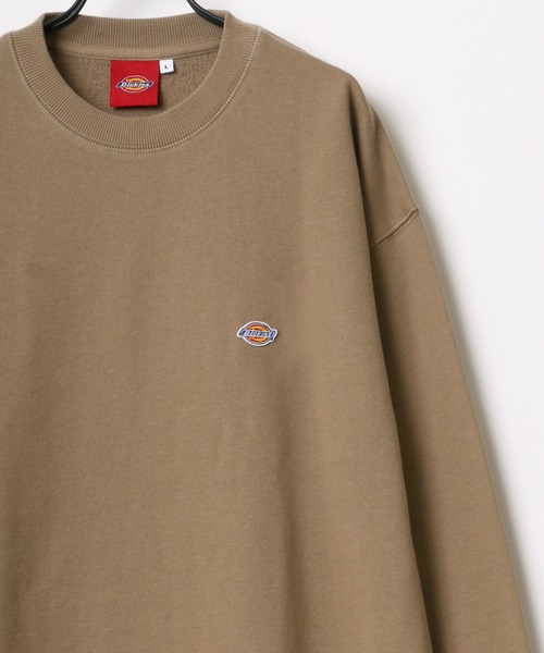 Dickies(ディッキーズ)の「Dickies/ディッキーズ オーバーサイズ ミニロゴワッペン ワンポイント刺繍 スウェット レディース メンズ トレーナー(スウェット・メンズ・ホワイト/ブラック/ベージュ/サックスブルー/グリーン/オートミール/グレイッシュベージュ/ピンク/キャメル/ベージュ系その他/ダークグリーン・M/L/XL)」の4枚目の写真