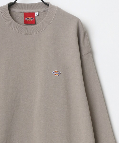 Dickies(ディッキーズ)の「Dickies/ディッキーズ オーバーサイズ ミニロゴワッペン ワンポイント刺繍 スウェット レディース メンズ トレーナー(スウェット・メンズ・ホワイト/ブラック/ベージュ/サックスブルー/グリーン/オートミール/グレイッシュベージュ/ピンク/キャメル/ベージュ系その他/ダークグリーン・M/L/XL)」の6枚目の写真