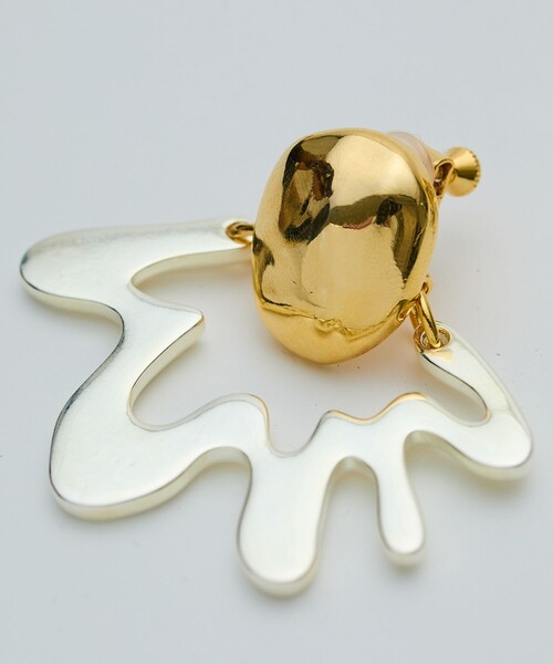 UNITED TOKYO(ユナイテッドトウキョウ)の「ミラージュモチーフイヤリング(イヤリング・レディース・その他2・FREE)」の3枚目の写真