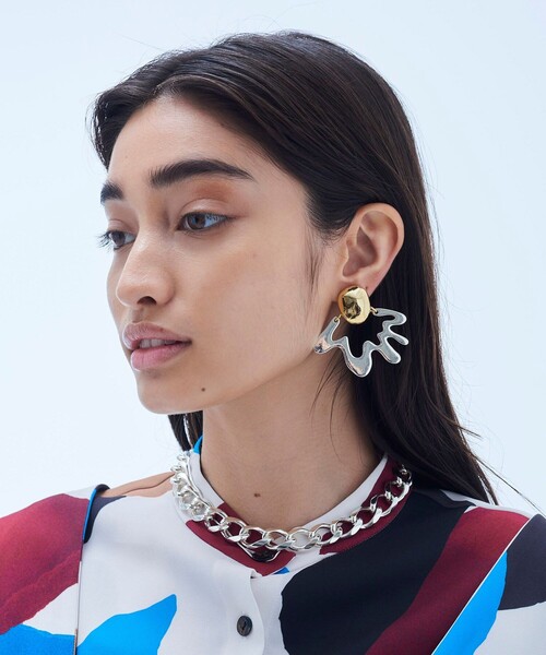 UNITED TOKYO(ユナイテッドトウキョウ)の「ミラージュモチーフイヤリング(イヤリング・レディース・その他2・FREE)」の6枚目の写真