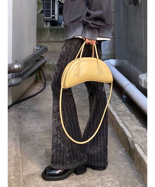 EMODA(エモダ)の「ダブルボタンフィットフレアパンツ(その他パンツ・レディース・ブラック/グレー/イエロー・SMALL/MEDIUM)」の7枚目の写真