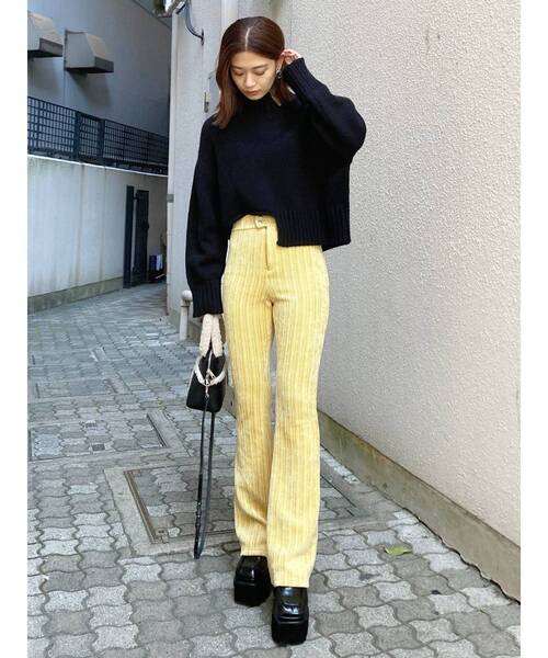 EMODA(エモダ)の「ダブルボタンフィットフレアパンツ(その他パンツ・レディース・ブラック/グレー/イエロー・SMALL/MEDIUM)」の5枚目の写真