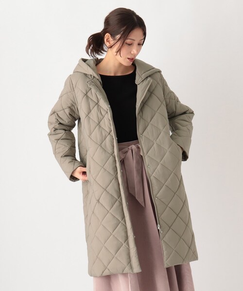 SOUP（スープ）の「◆【軽い・暖かい・キレイ見え】キルティングロングコート（大きいサイズあり・13号・15号）（その他アウター・レディース・ブラック/ベージュ/ネイビー・11/15 /13/09/07）」の3枚目の写真