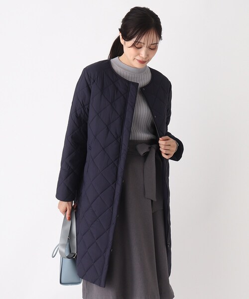 SOUP（スープ）の「◆【軽い・暖かい・キレイ見え】キルティングロングコート（大きいサイズあり・13号・15号）（その他アウター・レディース・ブラック/ベージュ/ネイビー・11/15 /13/09/07）」の8枚目の写真