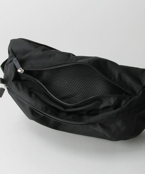 THE NORTH FACE（ザノースフェイス）の「＜THE NORTH FACE（ザノースフェイス）＞ SWEEP/スウィープ（ボディバッグ/ウエストポーチ・メンズ・ブラック・FREE）」の4枚目の写真