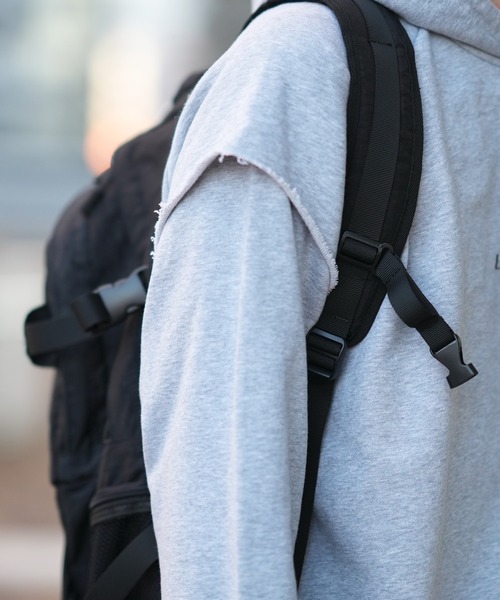 LANVIN en Bleu（ランバンオンブルー）の「WEARISTA とっしープロデュース “DOOPZ×LANVIN en Bleu”コラボパーカー（パーカー・メンズ・ブラック/グレー・46/48/50）」の13枚目の写真