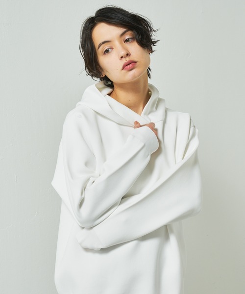 Lui's（ルイス）の「接結ニットパーカー（パーカー・レディース・オフホワイト/グリーン/ブラック・FREE）」の2枚目の写真