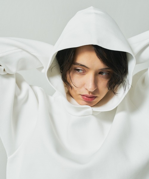 Lui's（ルイス）の「接結ニットパーカー（パーカー・レディース・オフホワイト/グリーン/ブラック・FREE）」の6枚目の写真