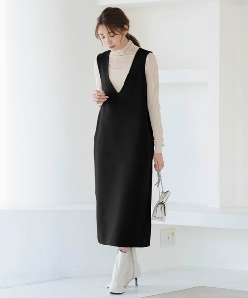 KOBE LETTUCE（コウベレタス）の「深Vネックジャンスカワンピース（ジャンパースカート・レディース・ブラック/モカ/ホワイト系/ホワイト系1/ブラック系/ブラウン系/イエロー系/イエロー系1・1/2）」の4枚目の写真