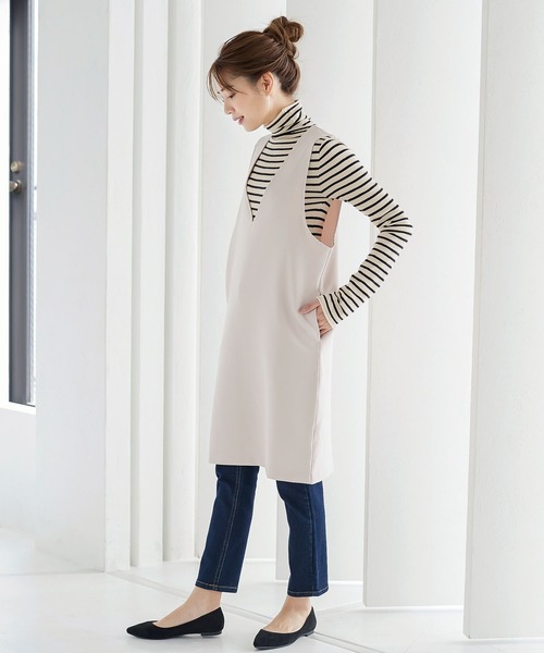 KOBE LETTUCE（コウベレタス）の「深Vネックジャンスカワンピース（ジャンパースカート・レディース・ブラック/モカ/ホワイト系/ホワイト系1/ブラック系/ブラウン系/イエロー系/イエロー系1・1/2）」の12枚目の写真