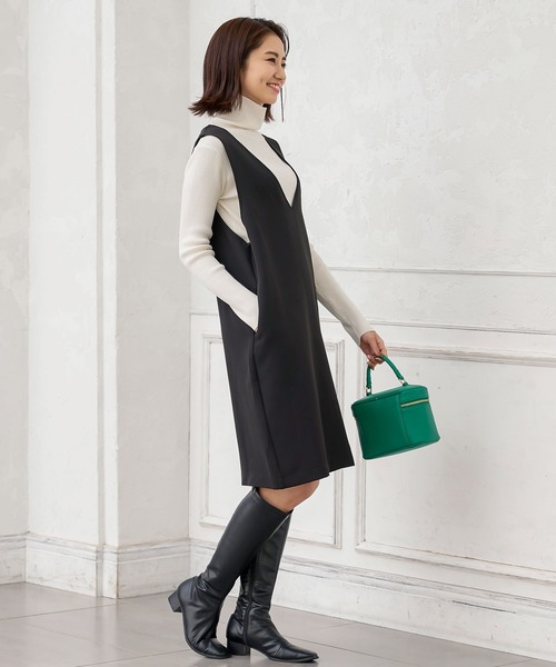 KOBE LETTUCE（コウベレタス）の「深Vネックジャンスカワンピース（ジャンパースカート・レディース・ブラック/モカ/ホワイト系/ホワイト系1/ブラック系/ブラウン系/イエロー系/イエロー系1・1/2）」の11枚目の写真